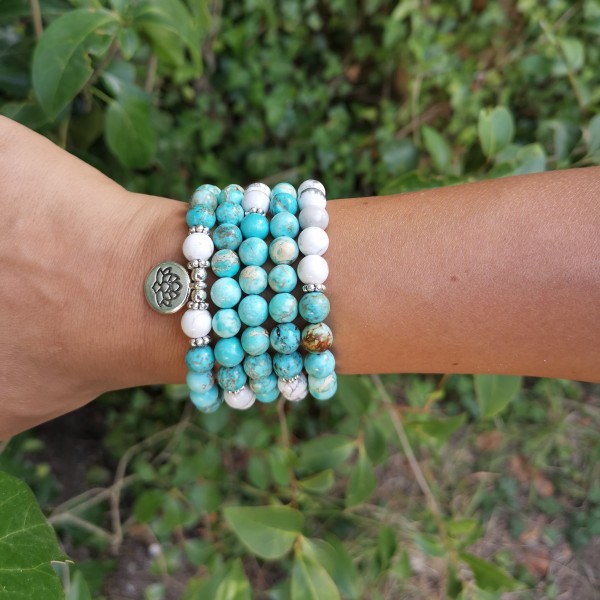 Bracelet mala lotus en pierre d'Howlite et Turquoise